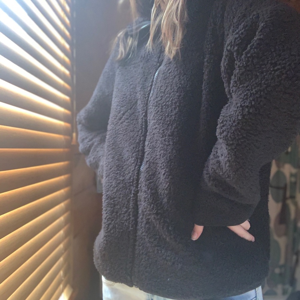 Fuzzy jacket - Picture 2 of 3